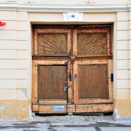 Ronis Apartments Сибиу Экстерьер фото